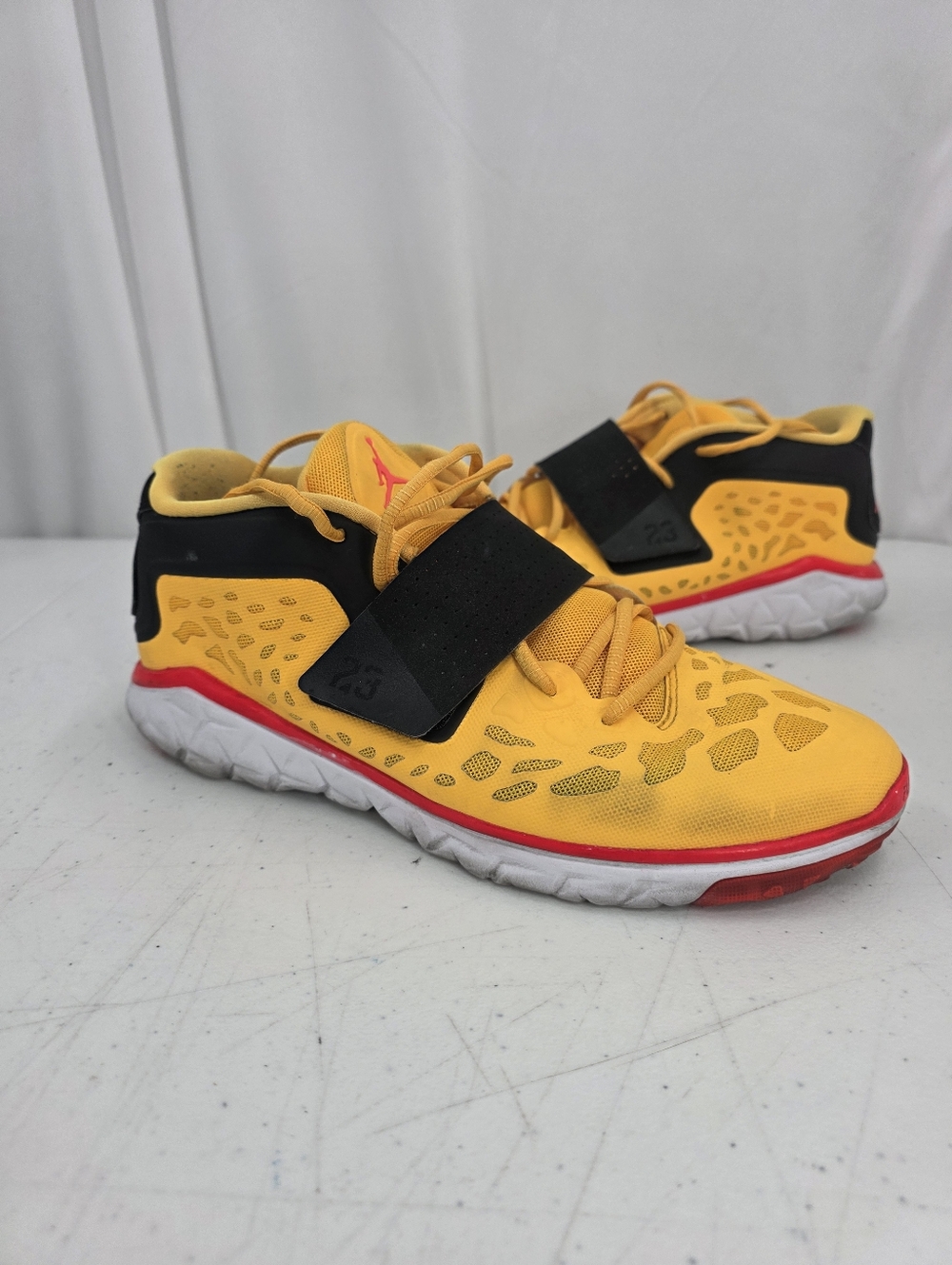 Nike Jordan Flight Flex Trainer 2 Goat Men's Size 10.5 768911-803 Yellow Orange.